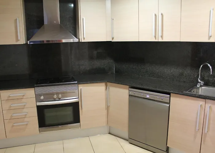 Piso Solymar Trimar 度假居 *