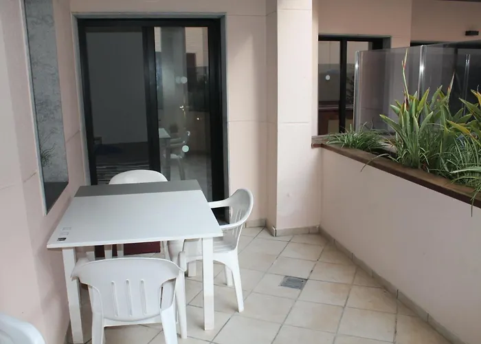 Piso Solymar Trimar 滨海略雷特